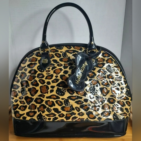 Hello Kitty Loungefly Patent Leather Handbag - Picture 2 of 10